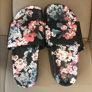 floral slides size 6